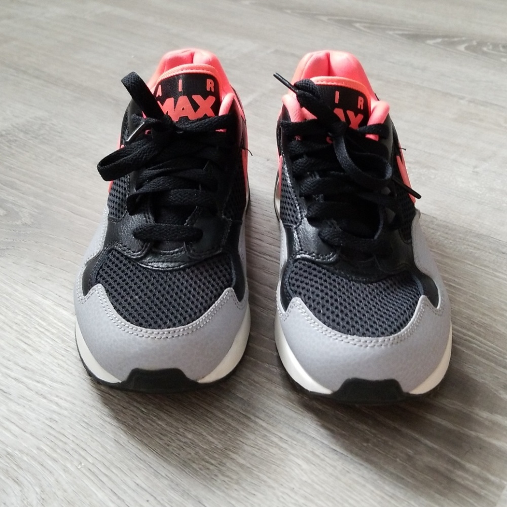 Nike air max ladies shoes